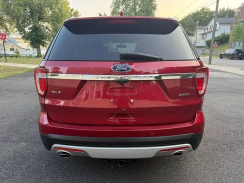 Used 2016 Ford Explorer XLT w/ Equipment Group 202A image 7