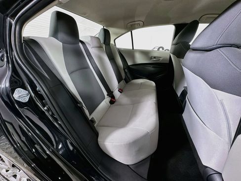 Used 2021 Toyota Corolla LE FWD image 29