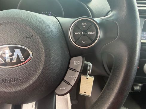 Used 2019 Kia Soul FWD image 27