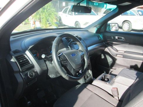 Used 2017 Ford Explorer 4WD Police Interceptor image 8
