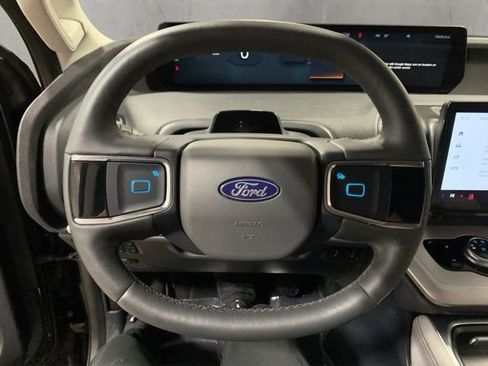 Used 2025 Ford Expedition Max Active image 16