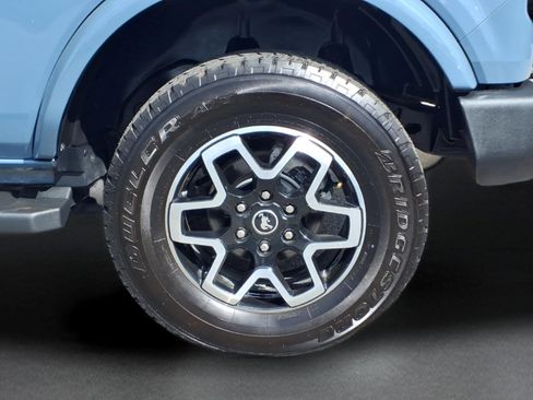 Used 2024 Ford Bronco Outer Banks AWD/4WD image 9