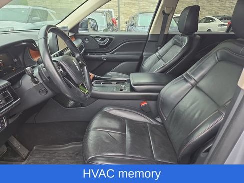 Certified 2020 Lincoln Aviator Reserve w/ Equipment Group 201A AWD/4WD image 12