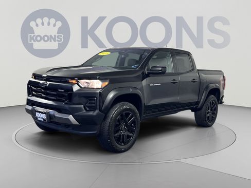 Used 2023 Chevrolet Colorado Trail Boss w/ Technology Package AWD/4WD image 5