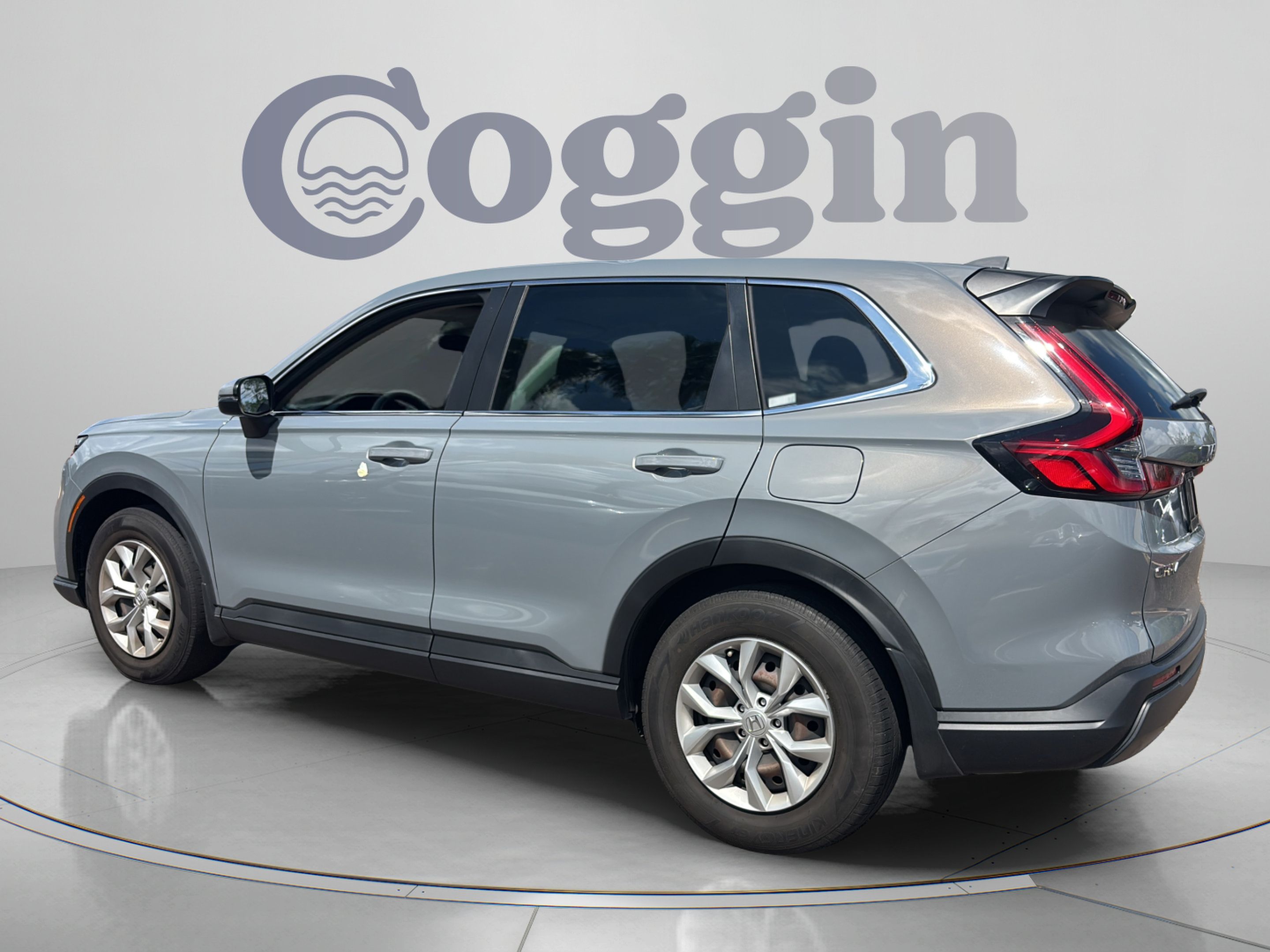 Used 2024 Honda CR-V LX image 3