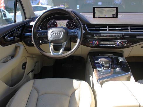 Used 2017 Audi Q7 3.0T Premium Plus image 11