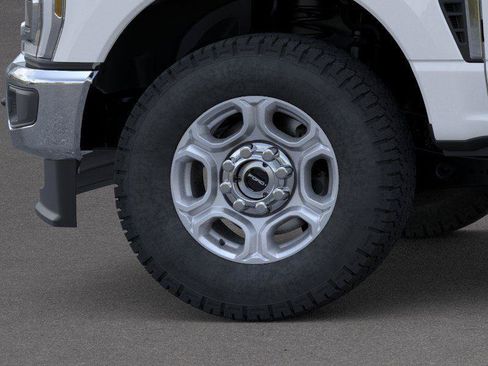 New 2026 Ford F250 XLT w/ XLT Premium Package AWD/4WD image 22