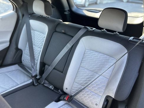 Used 2021 Chevrolet Equinox LS FWD image 17