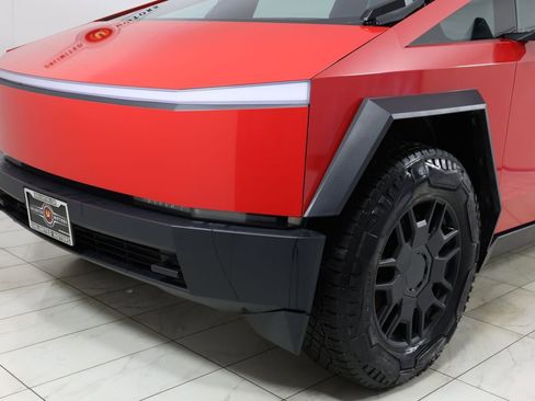 Used 2024 Tesla Cybertruck AWD Crew Cab image 46