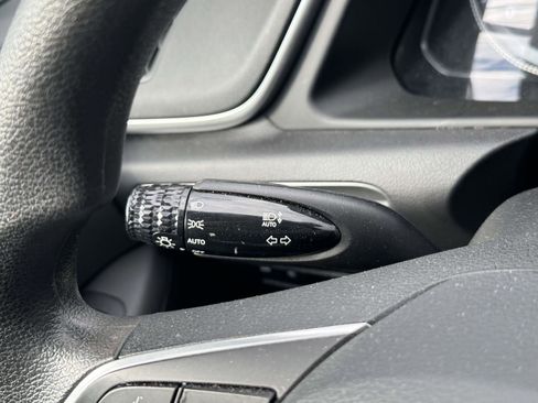 Used 2023 Hyundai Sonata SE FWD image 17
