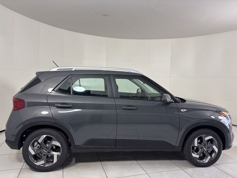 New 2026 Hyundai Venue SEL image 6