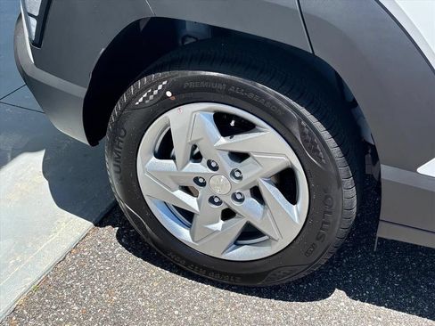 New 2026 Hyundai Kona SE FWD image 27