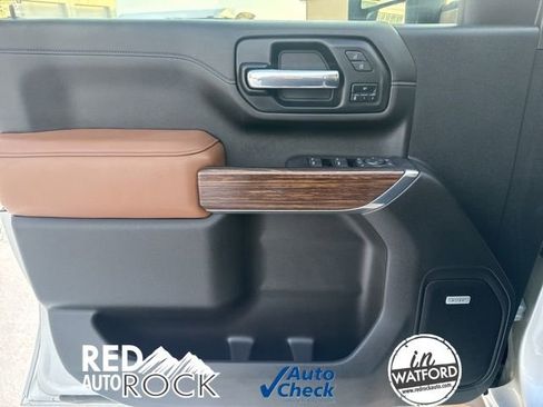Used 2021 Chevrolet Silverado 2500 High Country w/ Safety Package II image 21