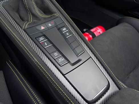 Certified 2025 Porsche 718 Boxster Spyder RS RWD image 20