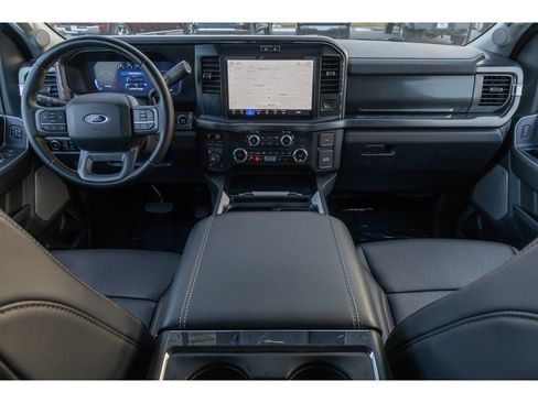 Used 2025 Ford F350 Lariat image 12