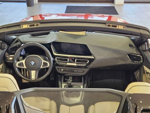 Used 2019 BMW Z4 sDrive30i w/ M Sport Package image 28