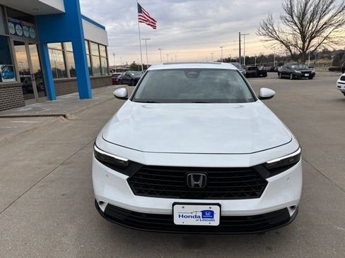 Certified 2023 Honda Accord EX-L image 2