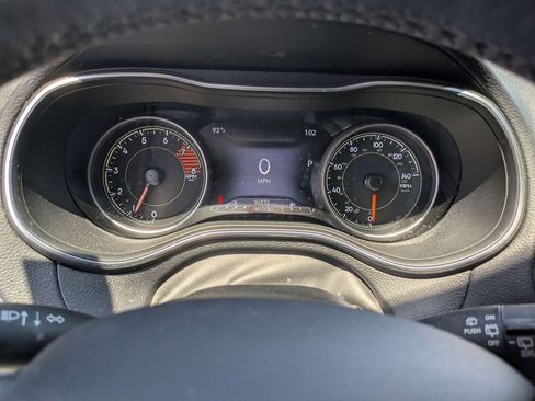 Used 2019 Jeep Cherokee Limited AWD/4WD image 15