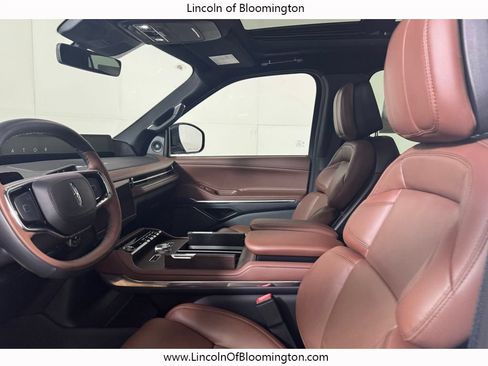 New 2026 Lincoln Navigator Reserve AWD/4WD image 37