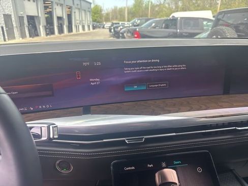 Used 2025 Cadillac Escalade Sport Platinum w/ LPO, Floor Liner Package AWD/4WD image 49