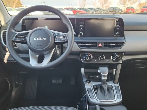 New 2026 Kia Seltos LX image 11