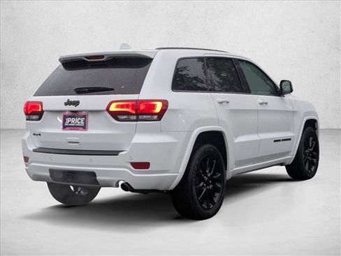 Used 2019 Jeep Grand Cherokee Altitude image 5