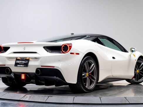 Used 2016 Ferrari 488 GTB RWD image 75