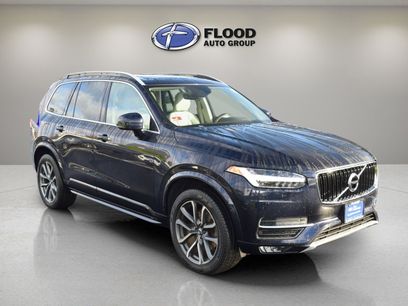 Used 2019 Volvo XC90 T5 Momentum w/ Multimedia Package