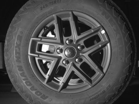 Used 2025 Jeep Wrangler Sport S image 13