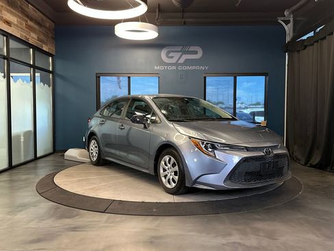 Used 2021 Toyota Corolla LE FWD image 1