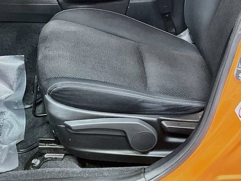 Used 2015 Subaru Crosstrek 2.0i Premium AWD/4WD image 18