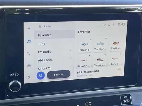 Used 2025 Toyota Camry SE image 18