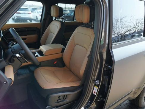 New 2026 Land Rover Defender 110 V8 AWD/4WD image 15
