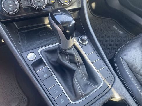 Used 2024 Volkswagen Jetta SEL FWD image 19