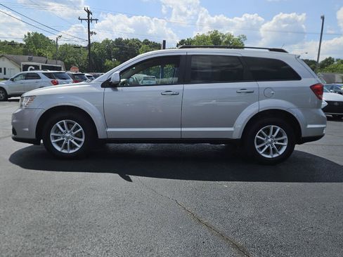 Used 2013 Dodge Journey SXT w/ Comfort/Convenience Group AWD/4WD image 22