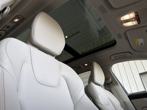 Used 2023 Volvo XC60 B5 Plus w/ Climate Package FWD image 16