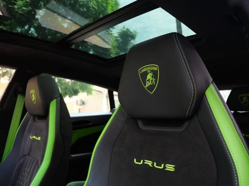 Used 2024 Lamborghini Urus S AWD/4WD image 20