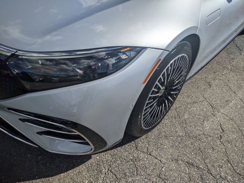 Certified 2023 Mercedes-Benz EQS 580 4MATIC Sedan image 9