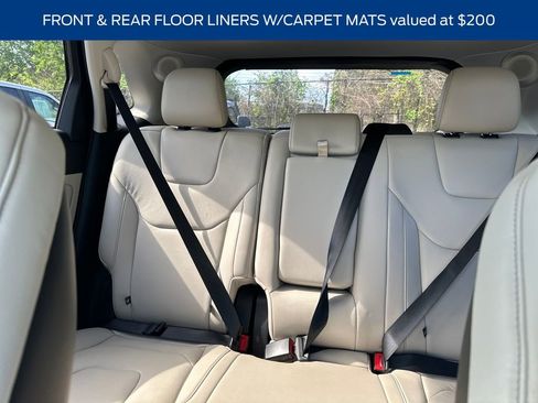 Used 2022 Ford Edge Titanium AWD/4WD image 7