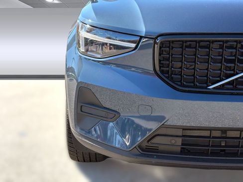 Certified 2026 Volvo XC40 B5 Core w/ Climate Package AWD/4WD image 11