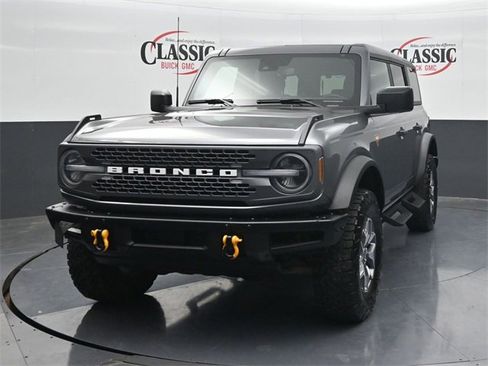 Used 2024 Ford Bronco Badlands image 4