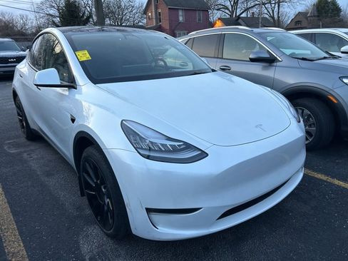 Used 2023 Tesla Model Y Long Range image 5