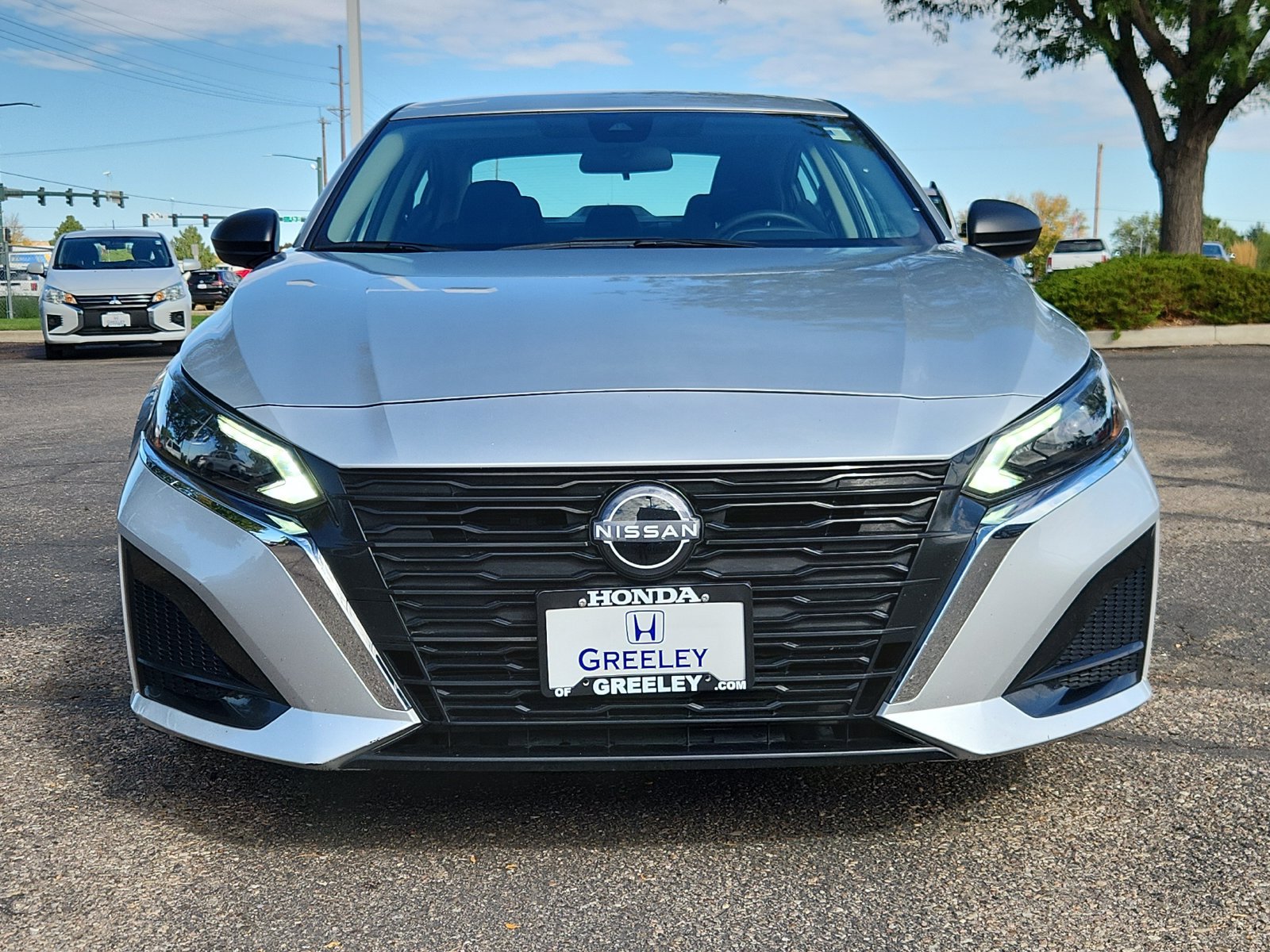 Used 2025 Nissan Altima 2.5 SV FWD image 8