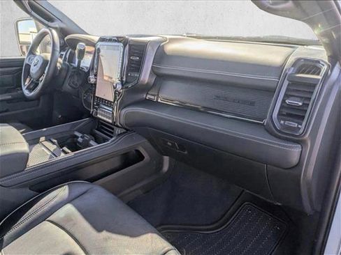 Used 2024 RAM 2500 Limited image 20