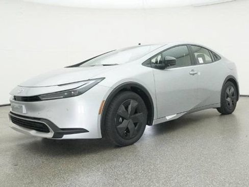 New 2026 Toyota Prius Plug-In Hybrid FWD image 16