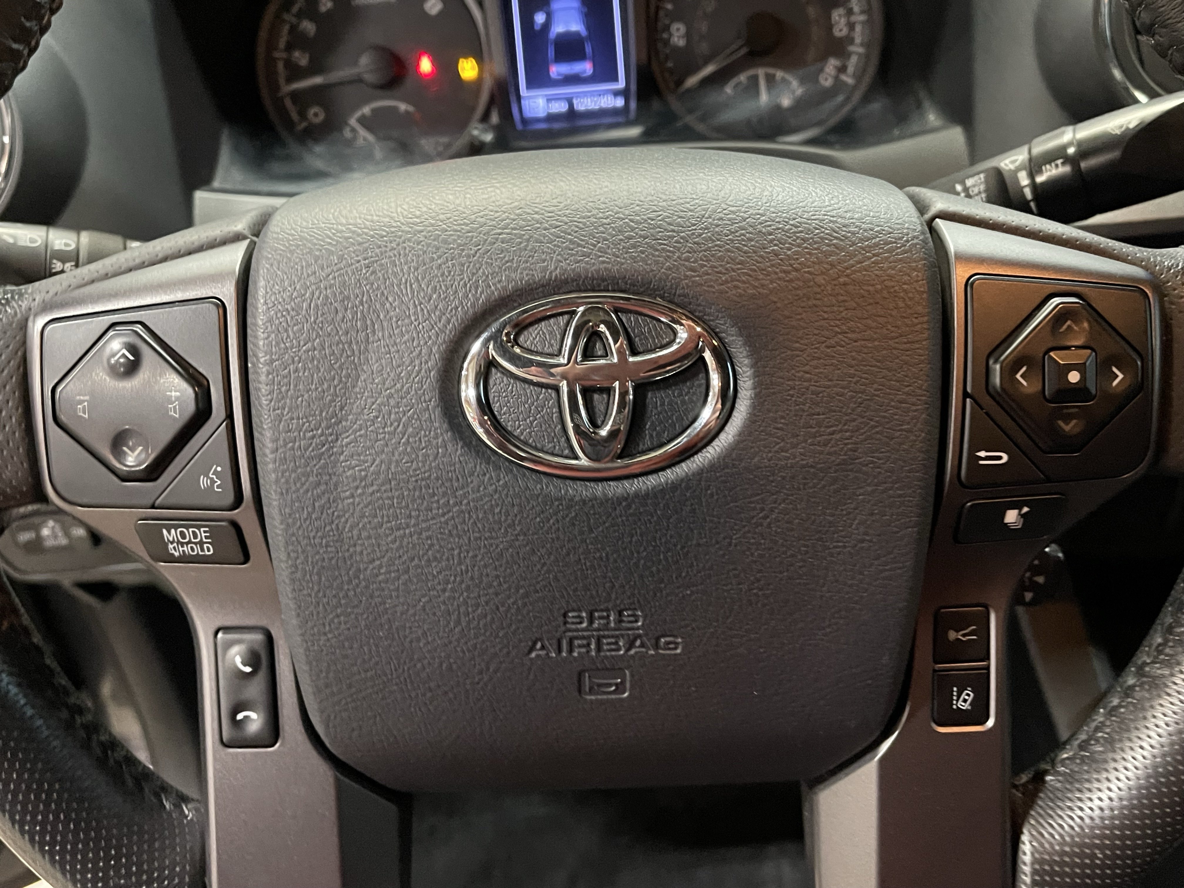 Used 2019 Toyota Tacoma TRD Off-Road AWD/4WD image 19