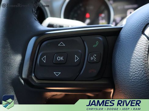 Used 2023 Jeep Wrangler Unlimited AWD/4WD image 24