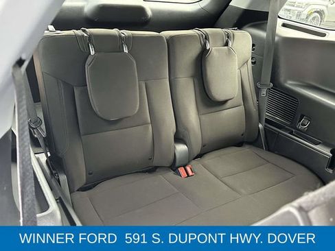 Used 2022 Ford Explorer XLT image 13