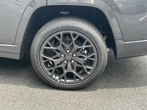 New 2026 Jeep Grand Cherokee L Summit AWD/4WD image 18