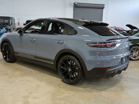 Used 2022 Porsche Cayenne Turbo GT AWD/4WD image 3